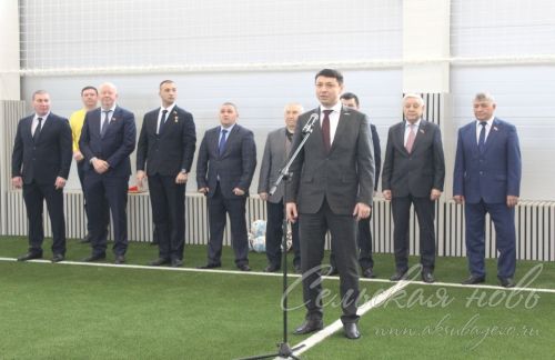 В Аксубаеве открыли крытый футбольный манеж «Аксу»