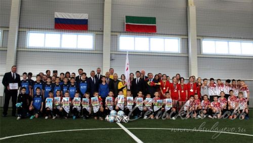 В Аксубаеве открыли крытый футбольный манеж «Аксу»