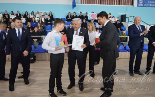 С Аксубаевскими волейболистами встретился Фарид Мухаметшин
