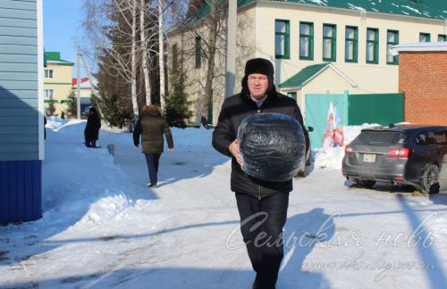 Аксубаевцы доставили гуманитарную помощь участникам СВО ко Дню защитников Отечества