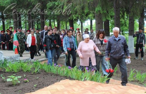 В Емелькино открыли мемориальную доску бойцу СВО