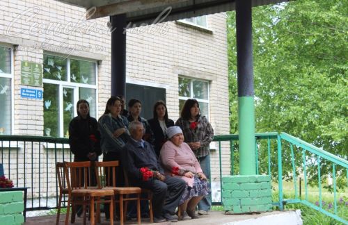 В Емелькино открыли мемориальную доску бойцу СВО