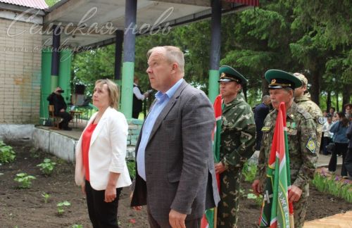 В Емелькино открыли мемориальную доску бойцу СВО