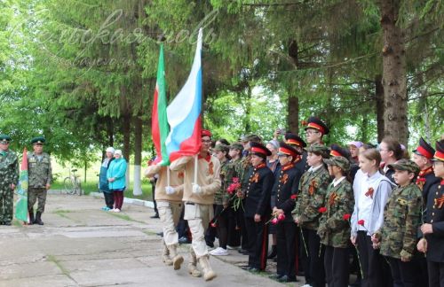 В Емелькино открыли мемориальную доску бойцу СВО