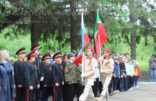 В Емелькино открыли мемориальную доску бойцу СВО