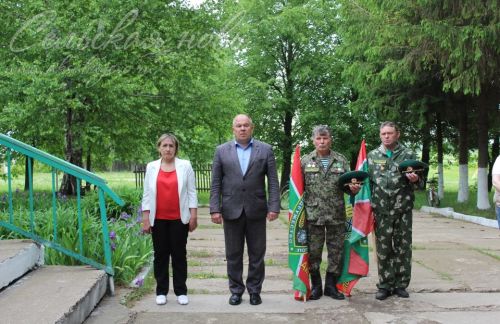 В Емелькино открыли мемориальную доску бойцу СВО