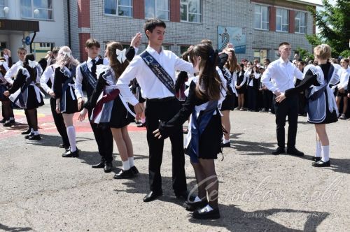 Последний звонок в Аксубаевской средней школе №3, 24.05.2025 г.