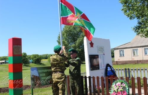 В Тарханке открыли памятник пограничным войскам, 28 мая 2025