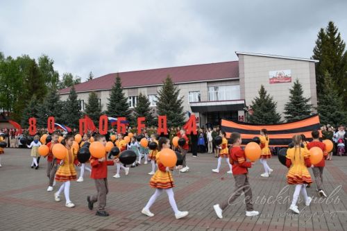 Фоторепортаж с Парада Победы в Аксубаеве