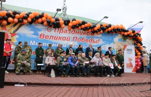 Фоторепортаж с Парада Победы в Аксубаеве