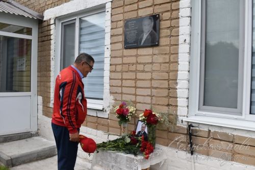 Открытие мемориальной доски Валерию Альметкину, 27 июня 2025