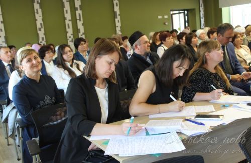В Аксубаевском районе открыли школу после капремонта и провели августовское совещание работников образования