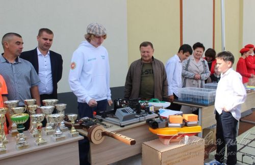 В Аксубаевском районе открыли школу после капремонта и провели августовское совещание работников образования