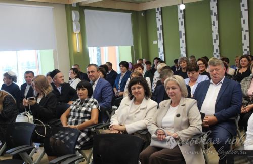 В Аксубаевском районе открыли школу после капремонта и провели августовское совещание работников образования