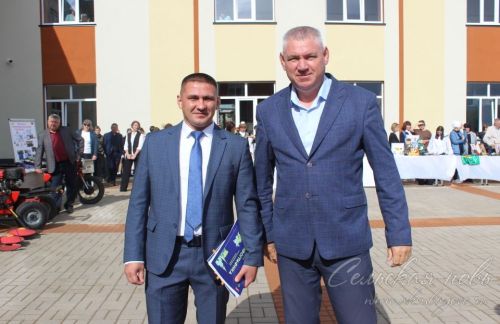 В Аксубаевском районе открыли школу после капремонта и провели августовское совещание работников образования