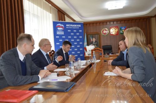 Аксубаевский район посетил депутат Госдумы Олег Морозов