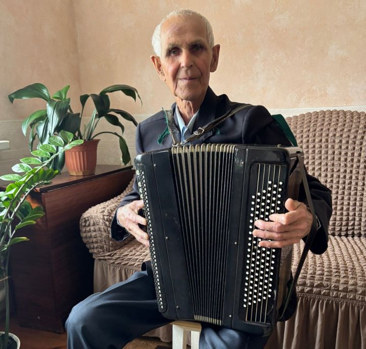 Все началось с гармони «Искра»
