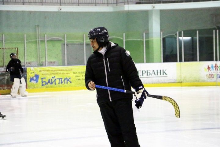 Новый главный тренер клуба по хоккею с мячом «Динамо-Казань»: «Я дал команде минимум нагрузок – они все задохнулись. Это странно!»