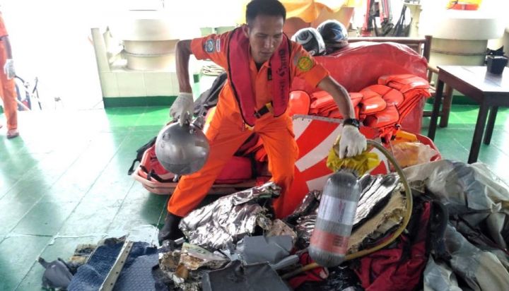 В Индонезии разбился пассажирский «Боинг». На борту находились более 180 человек
