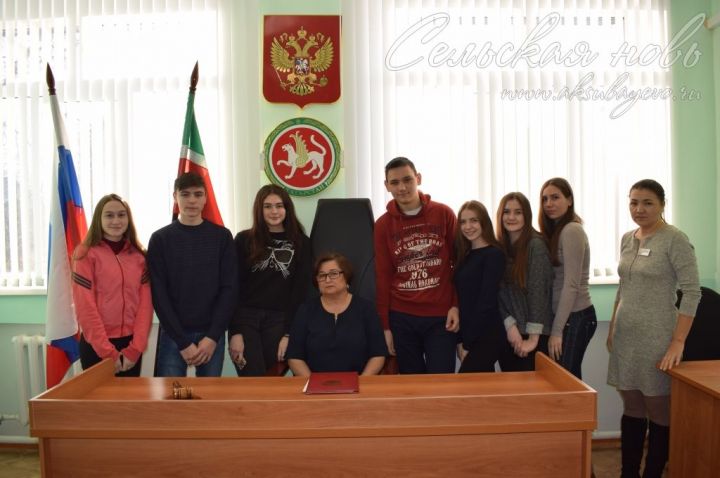 Школьников пригласили в Аксубаевский суд