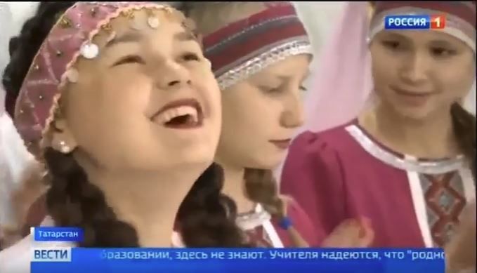 Говорить на русском, думать на татарском, а петь песни на удмуртском