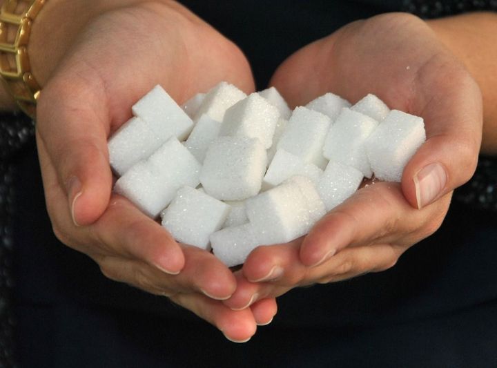 Стоит ли употреблять сахар