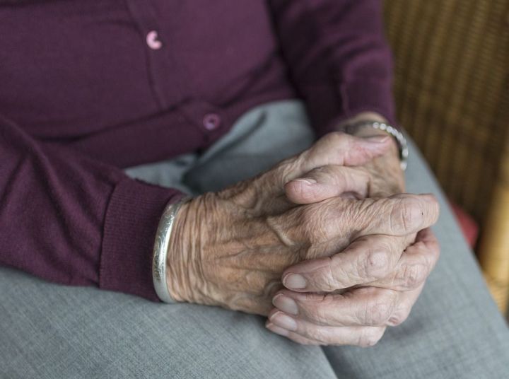 Слабость может довести до болезни Альцгеймера