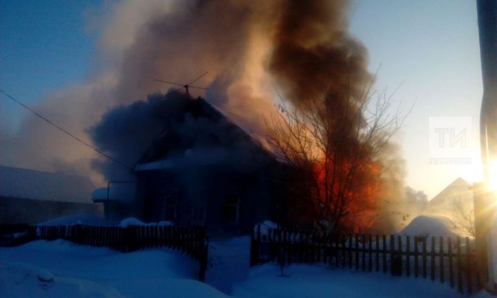 В Татарстане пьяный мужчина сгорел вместе с домом из-за непотушенной сигареты