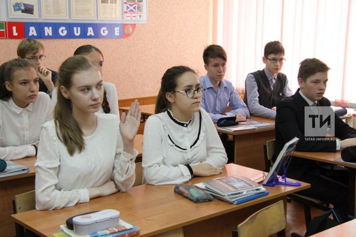 В Татарстане подсчитали, сколько пятерок и двоек ежедневно получают школьники