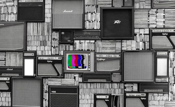 Что такое цифровое телевидение? Каковы его основные преимущества перед аналоговым?
