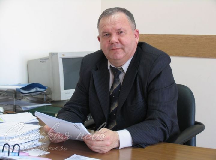 Руководитель аппарата совета Аксубаевского района отметил 60-летие
