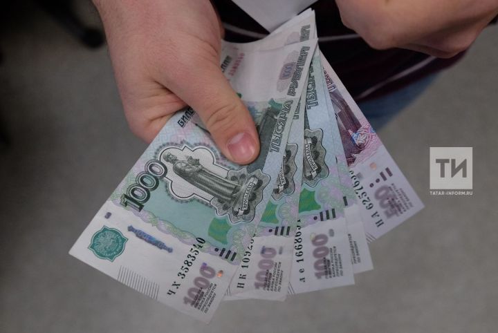 В Татарстане начальник отдела опеки и попечительства сама себе выдавала разрешения на снятие денег