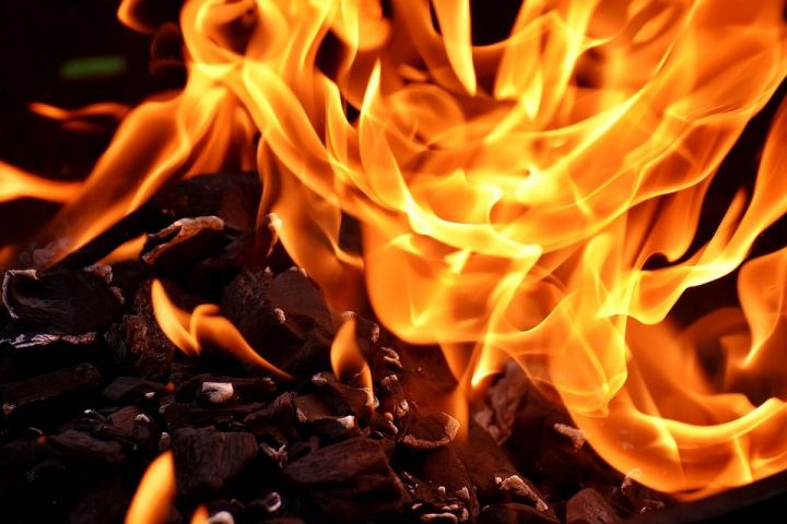 В Татарстане мужчина сгорел вместе с домом и гаражом