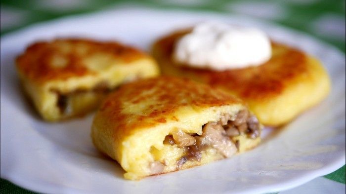 Рецепт картофельных пирожков с грибами и яйцом