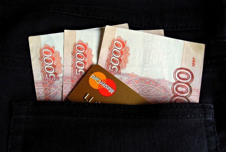 Зарплаты в России намерены выплачивать по-новому