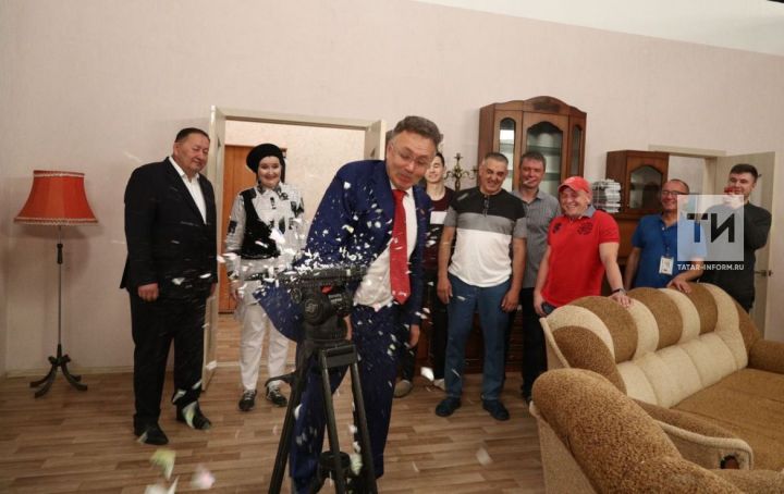В Казани стартовали съёмки первой серии комедийного ситкома о татарской семье