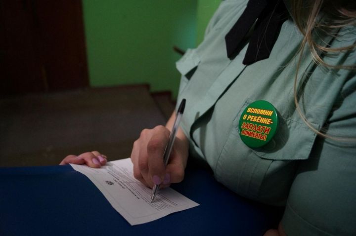 Запрет на выезд за границу заставил жителя Татарстана выплатить 100 тыс. рублей алиментов