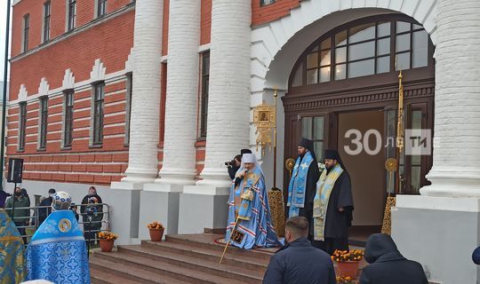 «Россию спасло единство народа нашего»: в Казани прошел праздничный молебен
