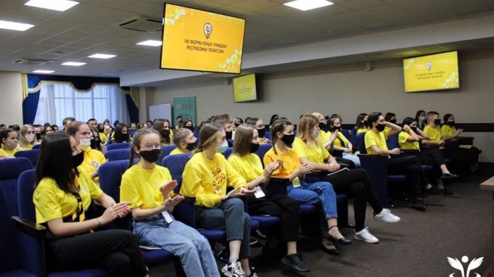 Аксубаевские школьники участвовали на форуме юных граждан 