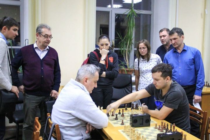 Аксубаевский шахматист Адель Купцов снова в лидерах