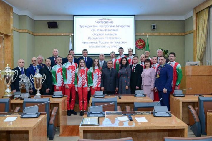 Лучшие спасатели попросили выдвинуться Рустама Минниханова на выборах Президента Татарстана