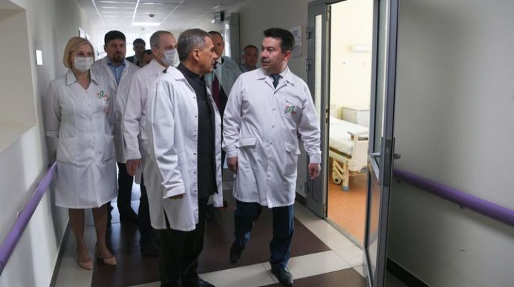 Президент Татарстана для проверки количества койко-мест начал объезжать больницы