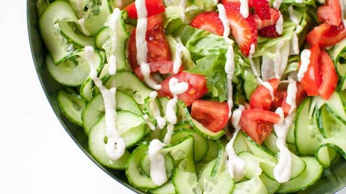 Полезные и вкусные заправки для салатов