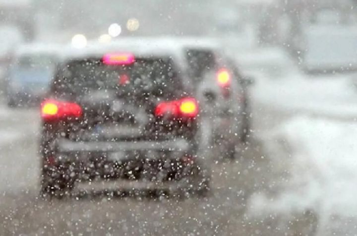 ГИБДД рекомендует жителям Аксубаевского района оставаться дома: ожидается снег и метель