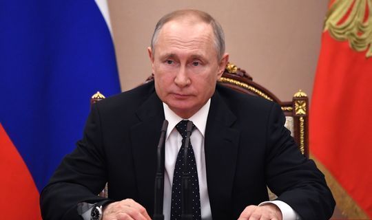 Путин ввел доплаты работникам социальных учреждений на три месяца