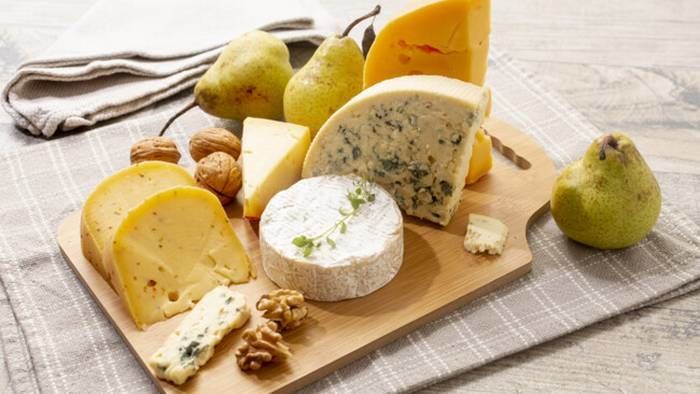 Как правильно хранить сыр в домашних условиях