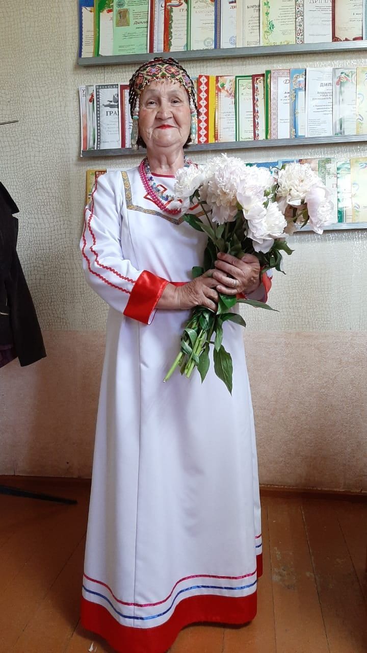 Жительнице Аксубаевского района песни помогают жить