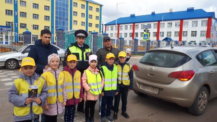 Отряд «Дорожный патруль» Аксубаевского района принял участие в акции «Засветись»