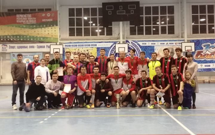 Футболисты трех районов сыграли в футбол в память об аксубаевце Николае Краснове