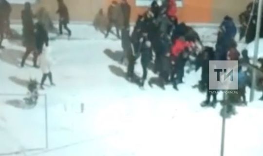 Полицейские задержали участников массовой драки у ночного клуба в Татарстане